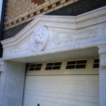 Мраморный портал гаража особняка в Бронницах.  По эскизам, чертежам и рельефной глиняной модели льва М.Р. Тренихина